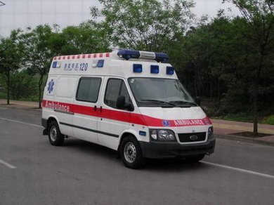和田救护车护送