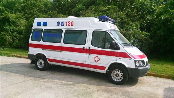 和田长途跨省救护车